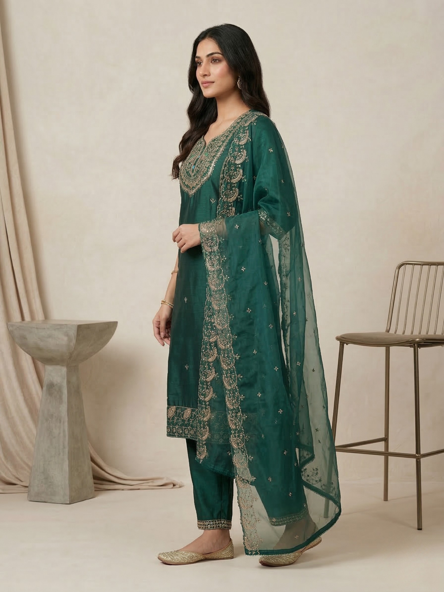 Emerald Green Heavy Embroidered Silk Blend Kurta Pant Set with Sheer Dupatta – Festive & Wedding Wear | Plus Size (3XL, 4XL, 5XL)